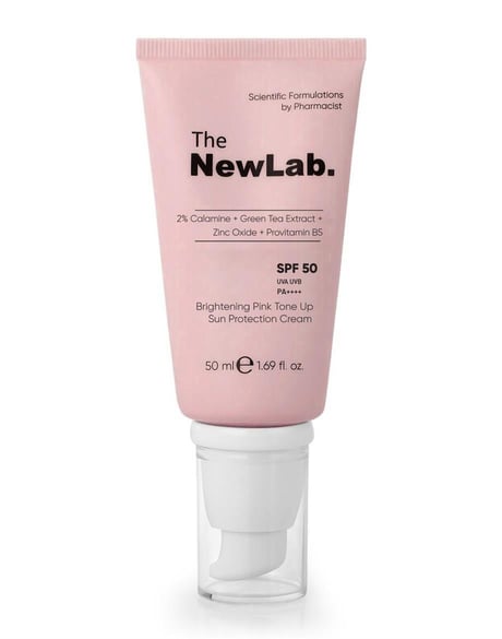The NewLab Aydınlatıcı Ve Cilt Tonu Eşitleyici Güneş Kremi SPF 50+