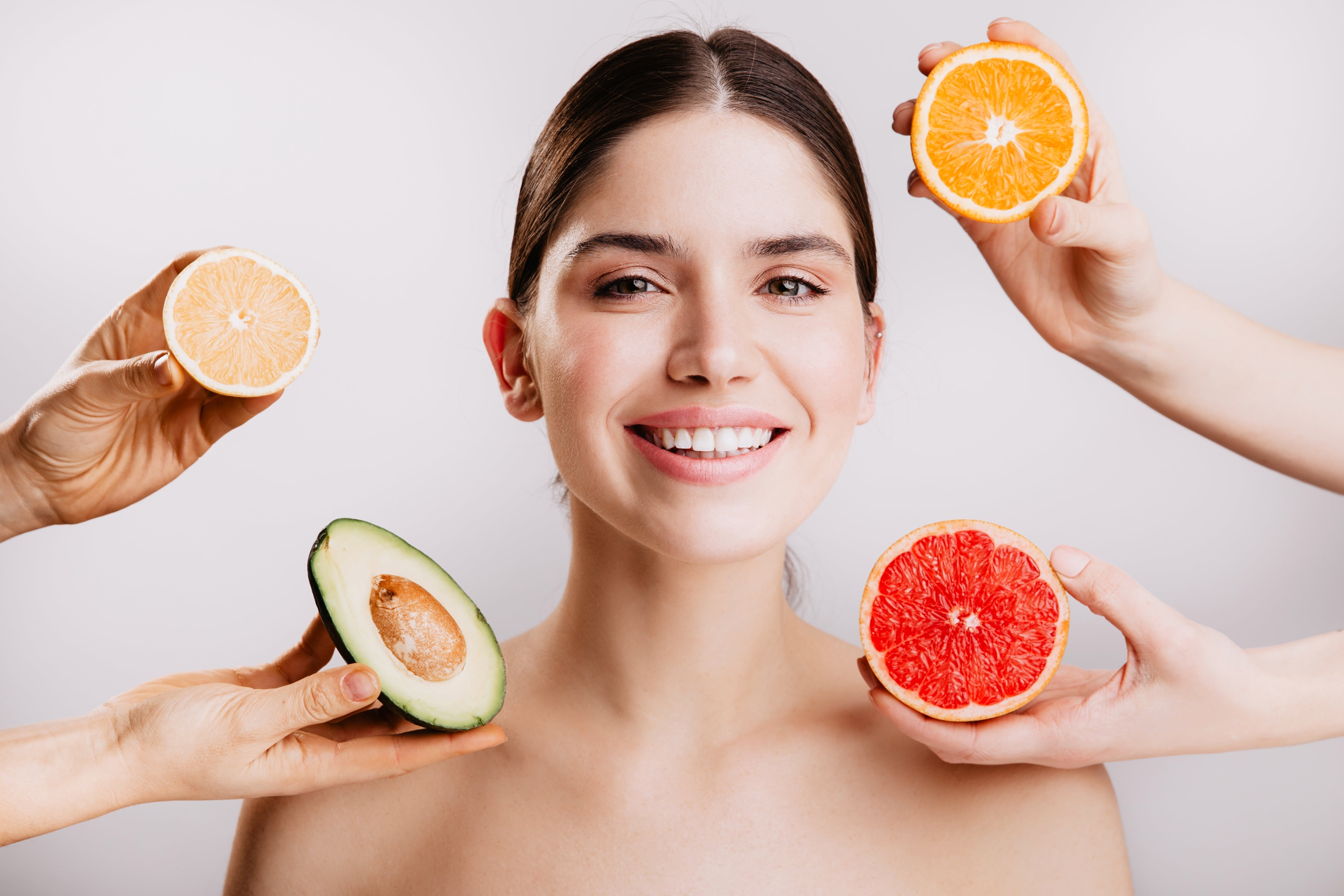 11 Madde ile Özetliyoruz: C Vitamini Neden Cildinizin Garantisidir?