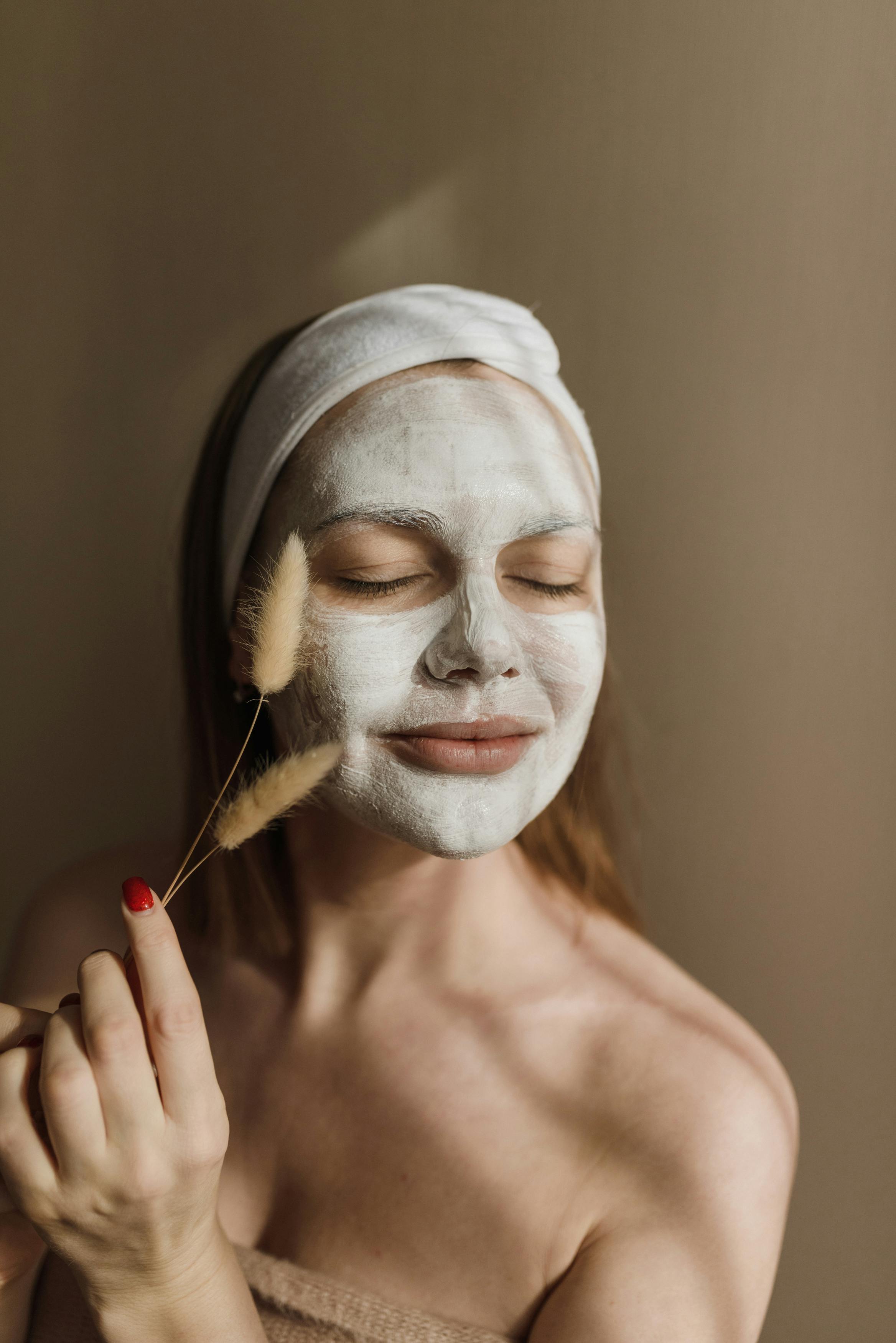 Yüz maskesi peeling ve eksfoliasyon bakım ürünleri